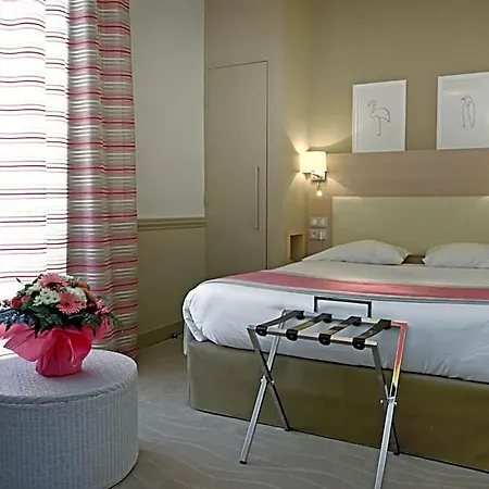 מלון Bleues Royal Westminster 3*
